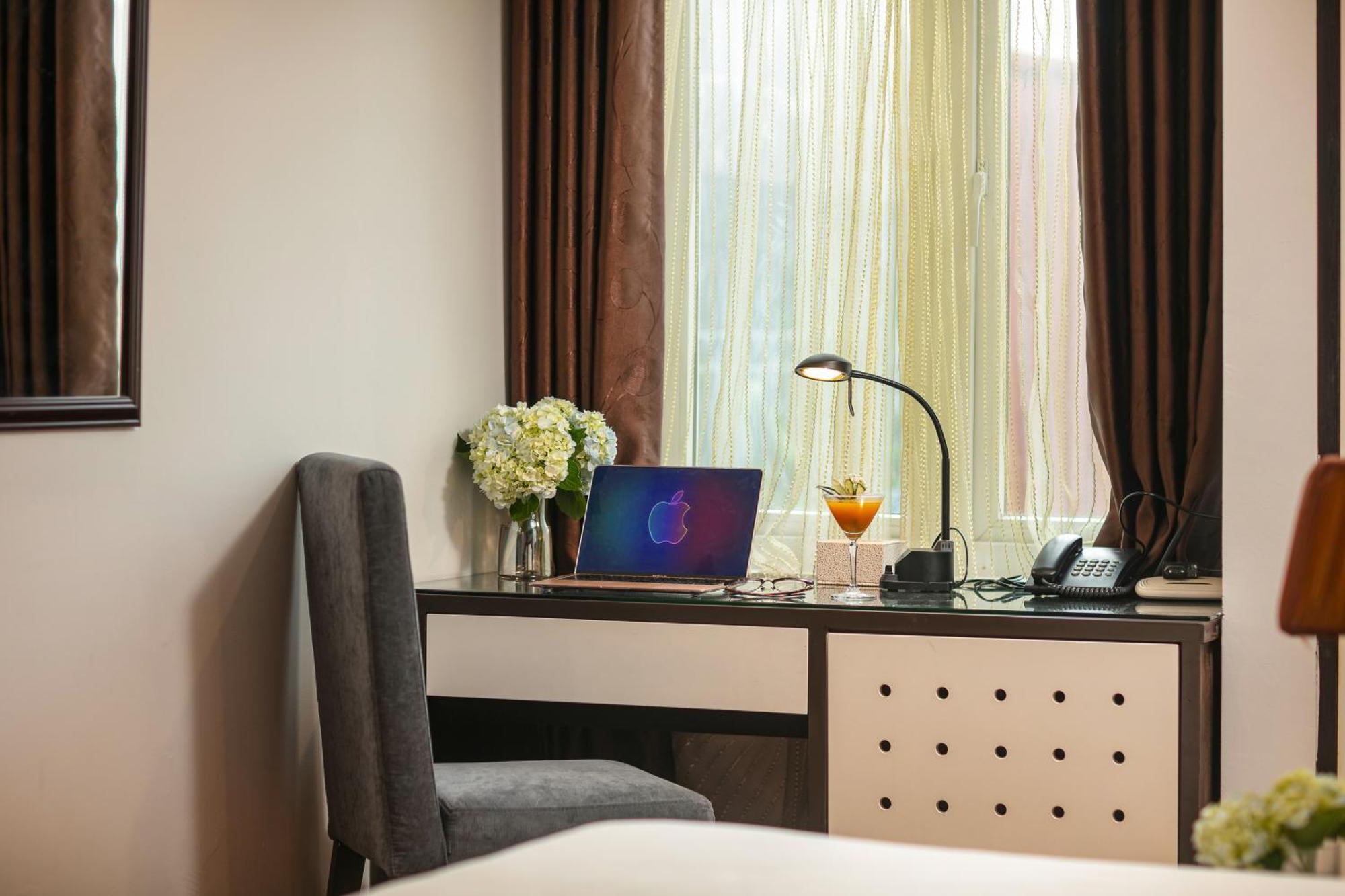 Hanoi La Palm Premier Hotel & Spa Kültér fotó